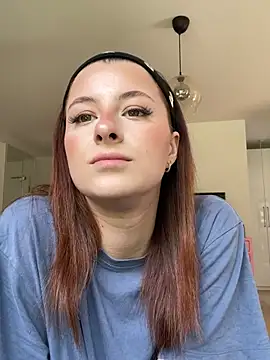 Snapshot of Mia-Minou chatting on May 21, 10:01 am Mia-Minou online show from May 21, 10:01 am