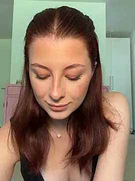Snapshot of Mia-Minou chatting on May 31, 8:42 am Mia-Minou online show from May 31, 8:42 am