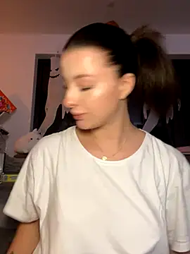 Snapshot of Mia-Minou chatting on October 14, 8:42 pm Mia-Minou online show from October 14, 8:42 pm