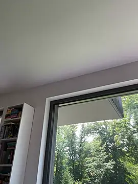 Mia-Minou online show from July 18, 1:30 pm