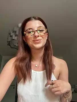 Mia-Minou online show from July 2, 1:06 pm