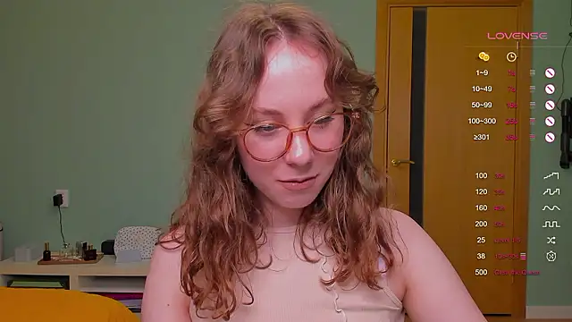 Snapshot of i_can_fix_you chatting on December 8, 1:03 pm i can fix you online show from December 8, 1:03 pm