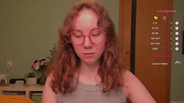 Snapshot of i_can_fix_you chatting on December 22, 6:37 pm i can fix you online show from December 22, 6:37 pm