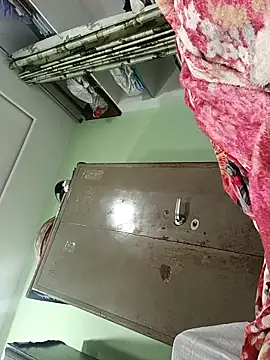 PVNRAO0831 online show from October 18, 3:58 pm