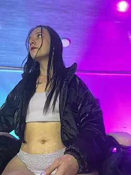 Snapshot of Isabella_21x chatting on February 25, 1:00 pm Isabella 21x online show from February 25, 1:00 pm