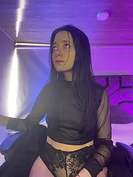 Isabella 21x online show from April 22, 12:45 pm