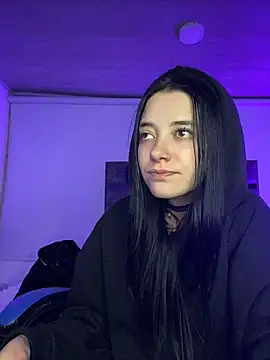 Snapshot of Isabella_21x chatting on June 28, 1:12 am Isabella 21x online show from June 28, 1:12 am
