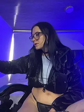 Snapshot of Isabella_21x chatting on July 10, 12:27 pm Isabella 21x online show from July 10, 12:27 pm