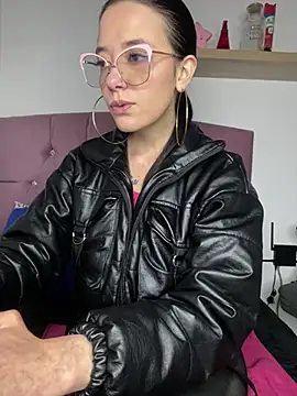 Snapshot of Isabella_21x chatting on March 11, 12:28 pm Isabella 21x online show from March 11, 12:28 pm