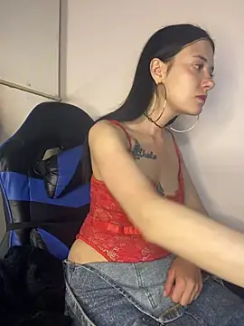 Isabella 21x online show from April 6, 7:59 pm