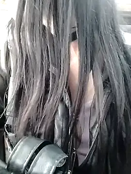 Snapshot of Isabella_21x chatting on February 21, 12:51 pm Isabella 21x online show from February 21, 12:51 pm