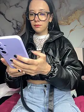 Snapshot of Isabella_21x chatting on October 2, 12:41 pm Isabella 21x online show from October 2, 12:41 pm