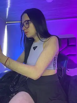 Isabella 21x online show from April 13, 1:04 pm