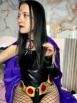 Snapshot of Isabella_21x chatting on October 31, 1:19 pm Isabella 21x online show from October 31, 1:19 pm