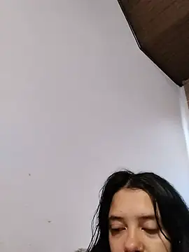 Isabella 21x online show from May 30, 12:00 pm