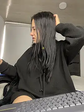 Snapshot of Isabella_21x chatting on July 14, 11:49 am Isabella 21x online show from July 14, 11:49 am