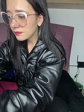 Snapshot of Isabella_21x chatting on March 18, 4:39 pm Isabella 21x online show from March 18, 4:39 pm