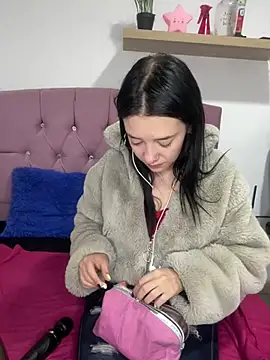 Snapshot of Isabella_21x chatting on March 7, 12:56 pm Isabella 21x online show from March 7, 12:56 pm