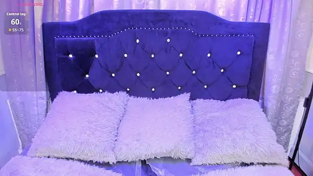 Snapshot of hallsredd chatting on November 5, 10:02 pm hallsredd online show from November 5, 10:02 pm