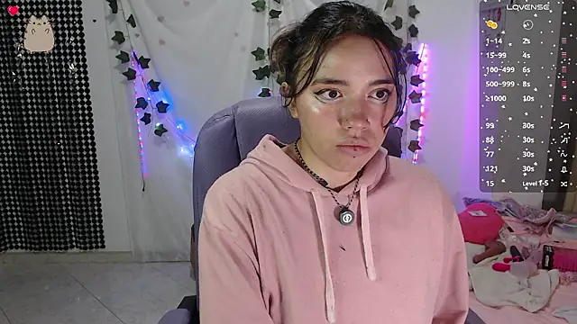 sophie north online show from February 8, 12:30 am