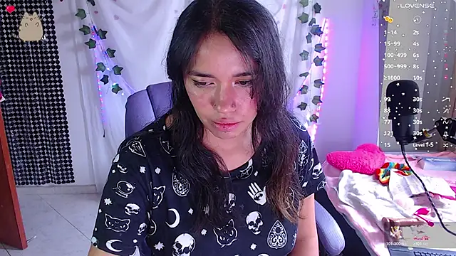 sophie north online show from February 5, 8:15 pm