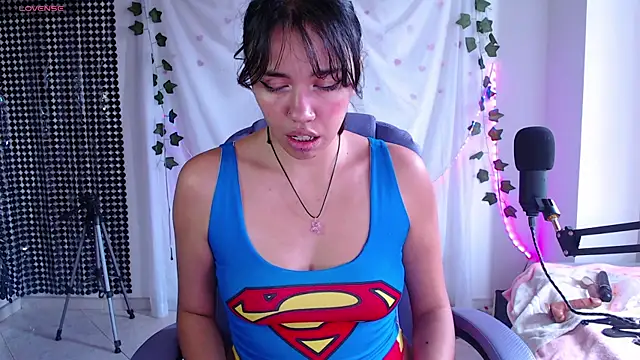 Snapshot of sophie_north chatting on September 15, 3:23 pm sophie north online show from September 15, 3:23 pm
