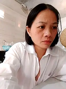 Snapshot of Aninyin22 chatting on March 22, 9:34 am Aninyin22 online show from March 22, 9:34 am