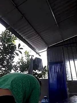 Snapshot of Aninyin22 chatting on November 17, 12:47 am Aninyin22 online show from November 17, 12:47 am