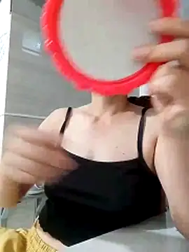 Snapshot of Aninyin22 chatting on June 29, 10:15 am Aninyin22 online show from June 29, 10:15 am