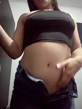 Snapshot of dulccemaria24 chatting on February 21, 5:59 pm dulccemaria24 online show from February 21, 5:59 pm