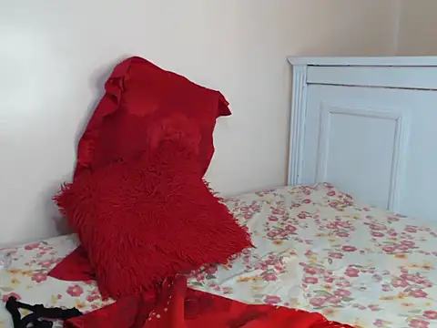 Snapshot of hot_liser chatting on February 9, 7:39 am hot liser online show from February 9, 7:39 am