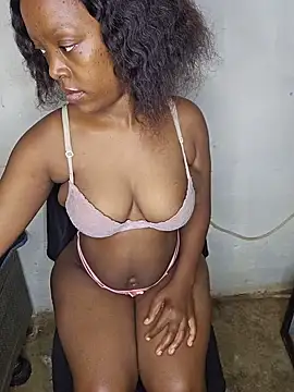 curvysexybody online show from June 3, 12:11 am