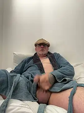 oldenglishguy online show from May 16, 9:41 am