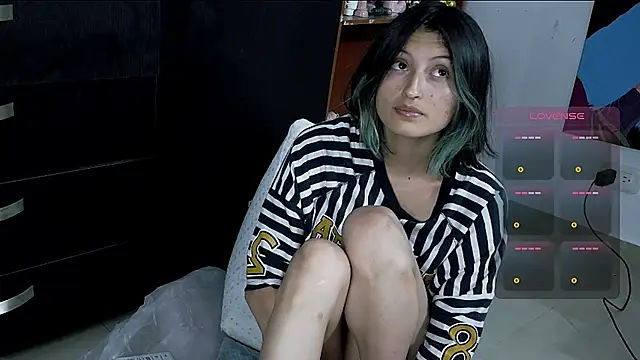 Camila---torres online show from May 18, 3:17 am