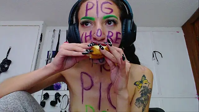 Eloise-brown online show from February 11, 9:03 pm