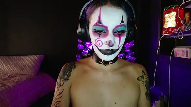 Eloise-brown online show from December 4, 7:46 pm