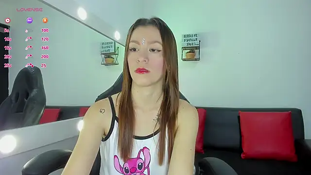 roxanne jones1 online show from November 14, 7:50 pm