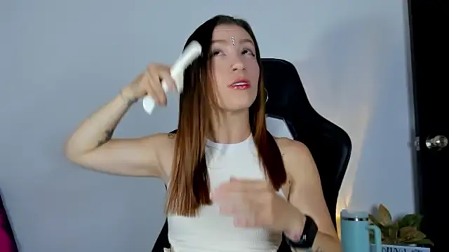 roxanne jones1 online show from April 4, 7:53 pm