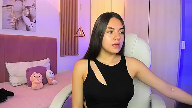 mia nevaeh online show from November 6, 8:02 pm