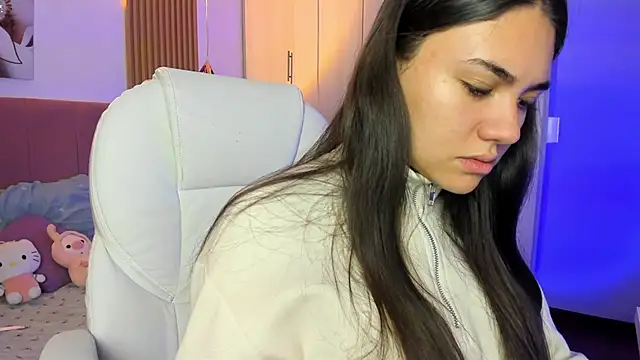 mia nevaeh online show from October 27, 9:16 pm