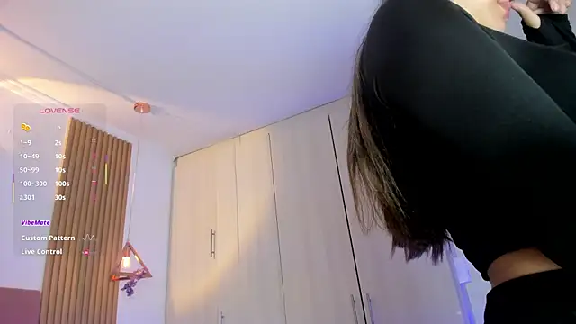 Snapshot of mia_nevaeh chatting on June 6, 8:36 pm mia nevaeh online show from June 6, 8:36 pm