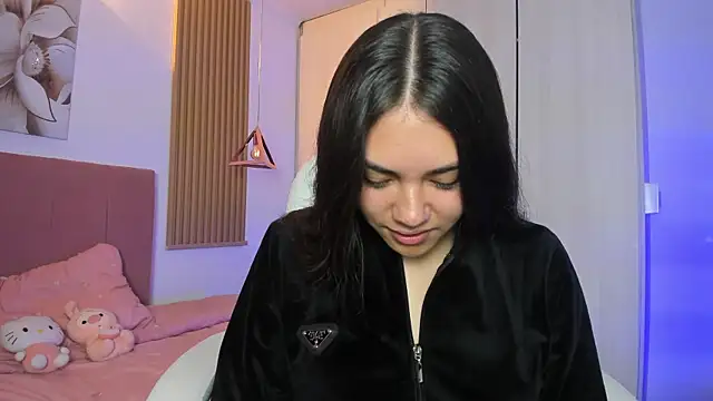 mia nevaeh online show from October 21, 8:41 pm