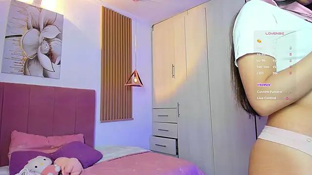 mia nevaeh online show from September 26, 8:27 pm