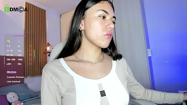 Snapshot of mia_nevaeh chatting on June 15, 8:19 pm mia nevaeh online show from June 15, 8:19 pm