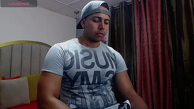 Snapshot of randy_paterman_ chatting on November 8, 10:24 pm randy paterman online show from November 8, 10:24 pm