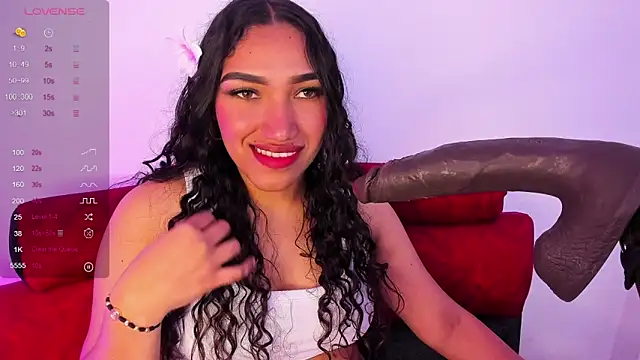 Snapshot of Olivia_fx chatting on June 19, 8:36 pm Olivia fx online show from June 19, 8:36 pm
