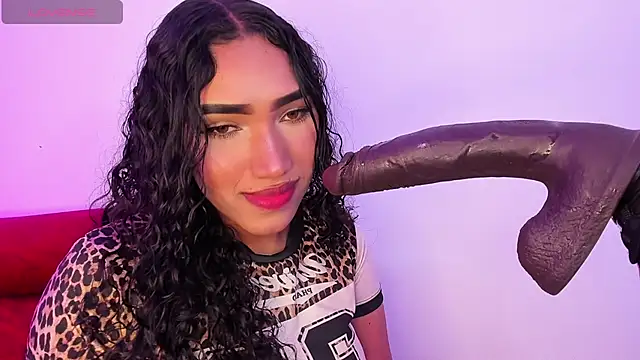 Snapshot of Olivia_fx chatting on July 12, 7:37 pm Olivia fx online show from July 12, 7:37 pm