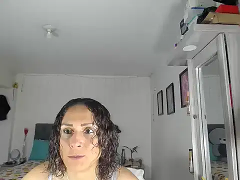 Snapshot of Corina_hot chatting on October 14, 7:58 pm Corina hot online show from October 14, 7:58 pm