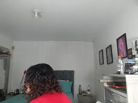 Snapshot of Corina_hot chatting on January 3, 10:29 pm Corina hot online show from January 3, 10:29 pm