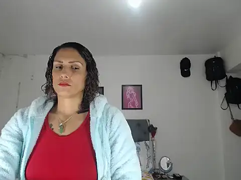 Snapshot of Corina_hot chatting on November 30, 6:30 pm Corina hot online show from November 30, 6:30 pm